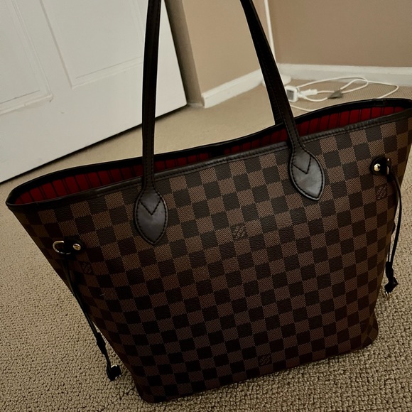 Louis Vuitton Neverfull MM - Picture 4 of 9